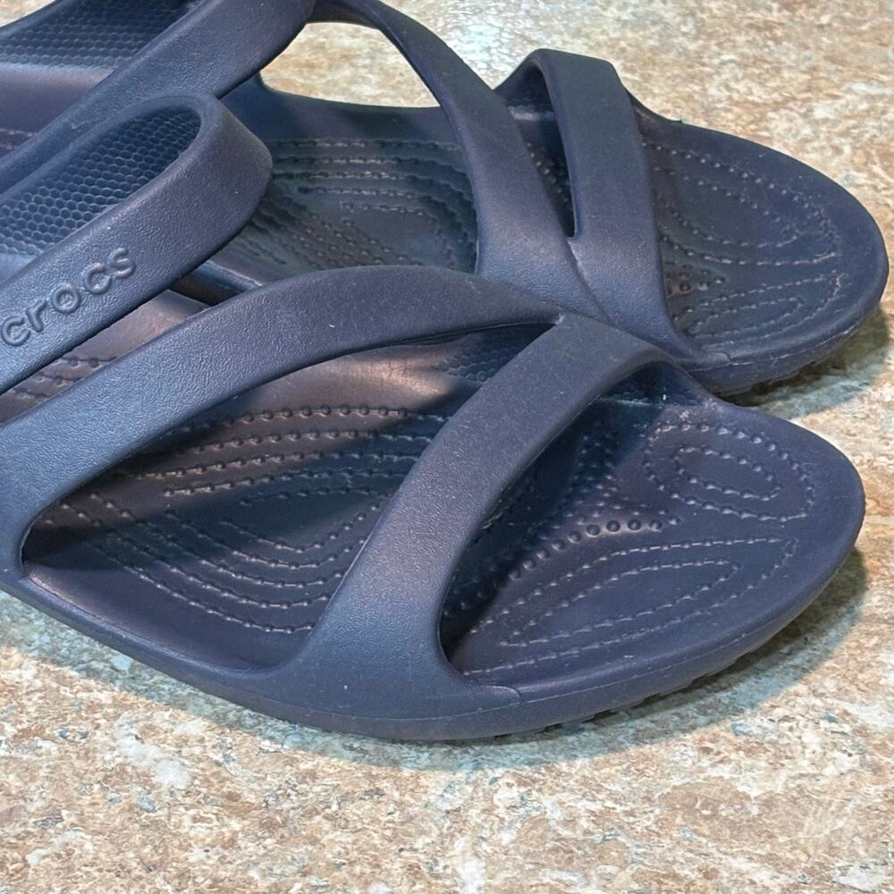 Crocs Kadee II Navy Blue Slip On Comfort Strappy Sandals Size 10 Women's - Picture 3 of 8